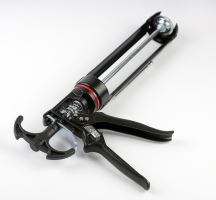 Pištoľ škárovacia rámová PRO5 Bat Gun (3)